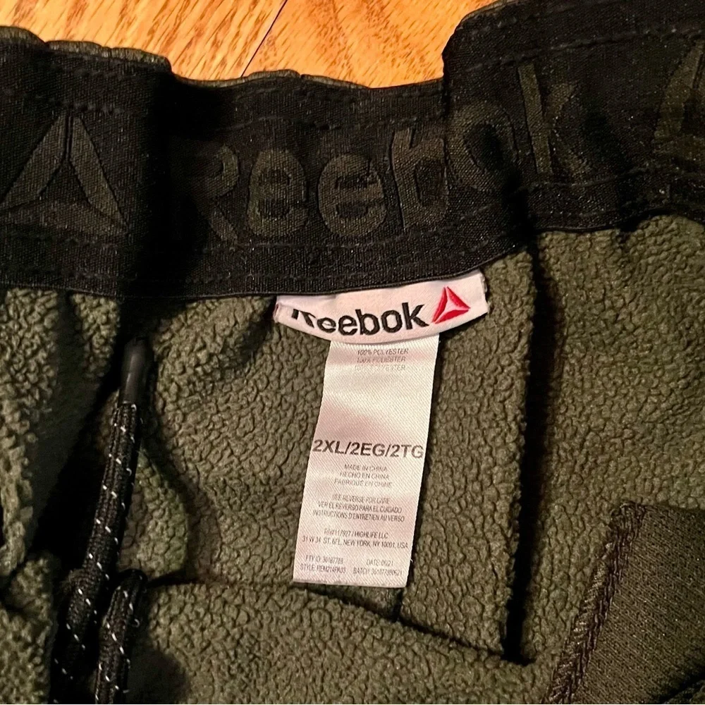 Reebok Gray Black Drawstring Comfort Size 2XL Joggers w Racing Stripes 3 Pockets